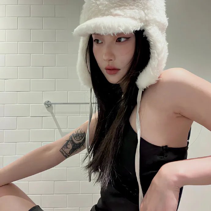 悄悄跟着我